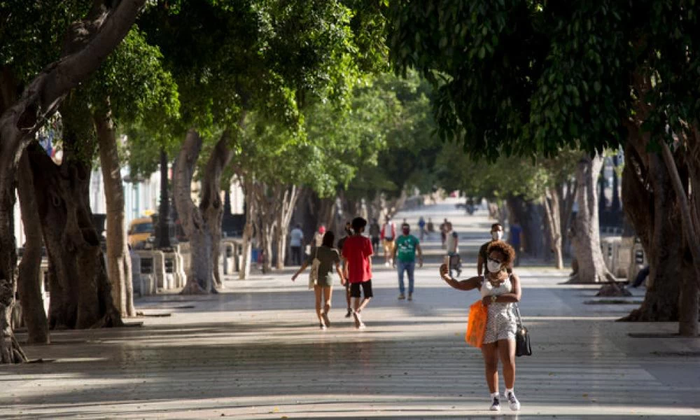 Κούβα: Ο ιός εξαπλώνεται τρομαχτικά - στα ύψη αριθμοί θανάτων και κρουσμάτων